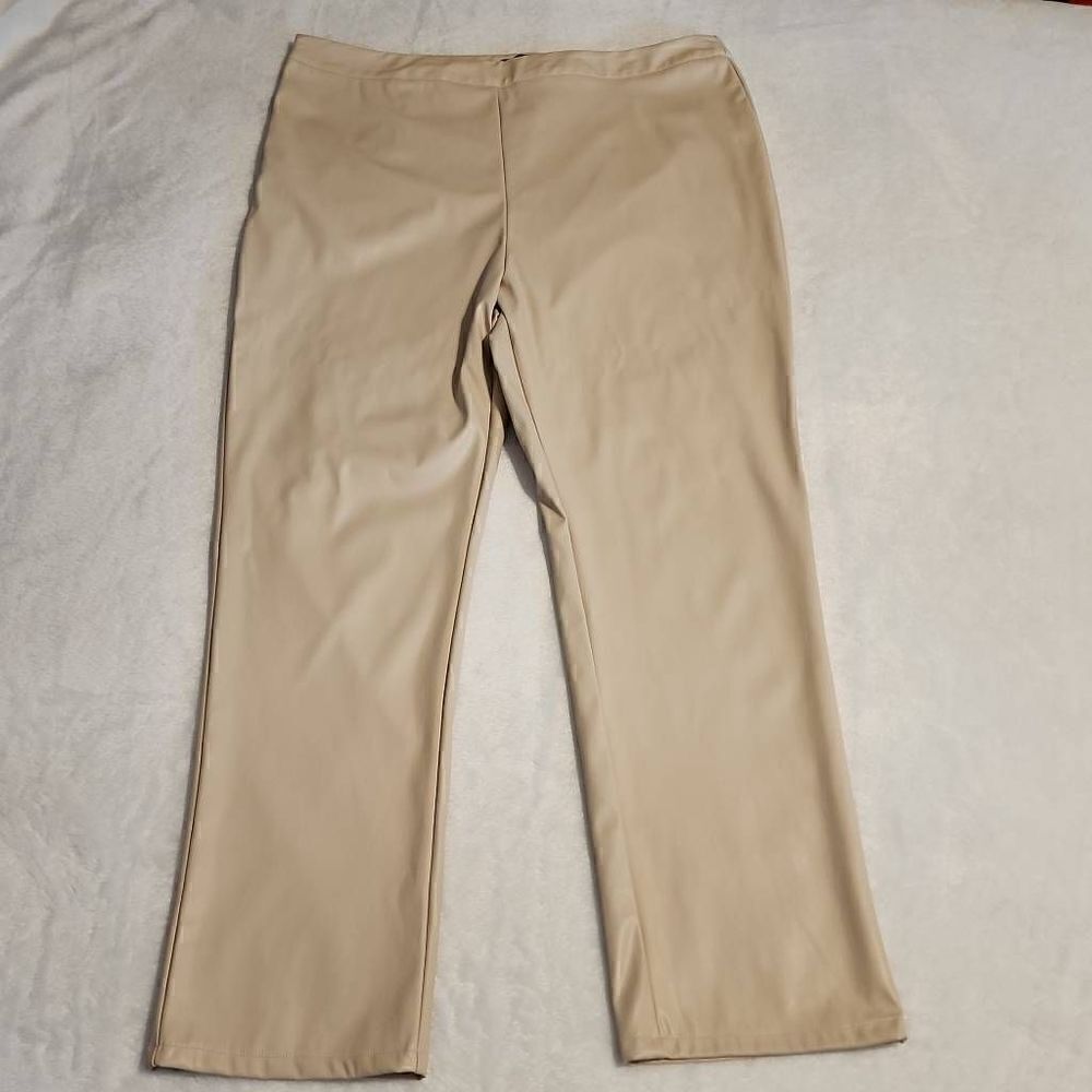 Pretty Little Thing Women's Size XL Cream Colored Vegan Leather Pleather